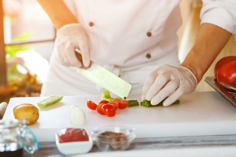 Understanding the Importance of a Food Hygiene Cert in Singapore